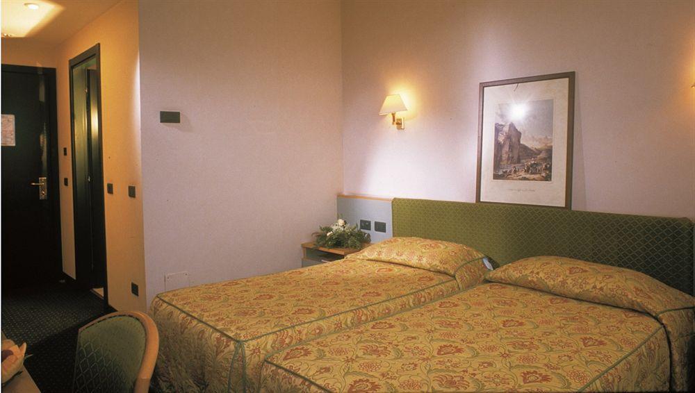 Rege Hotel San Donato Milanese Kamer foto